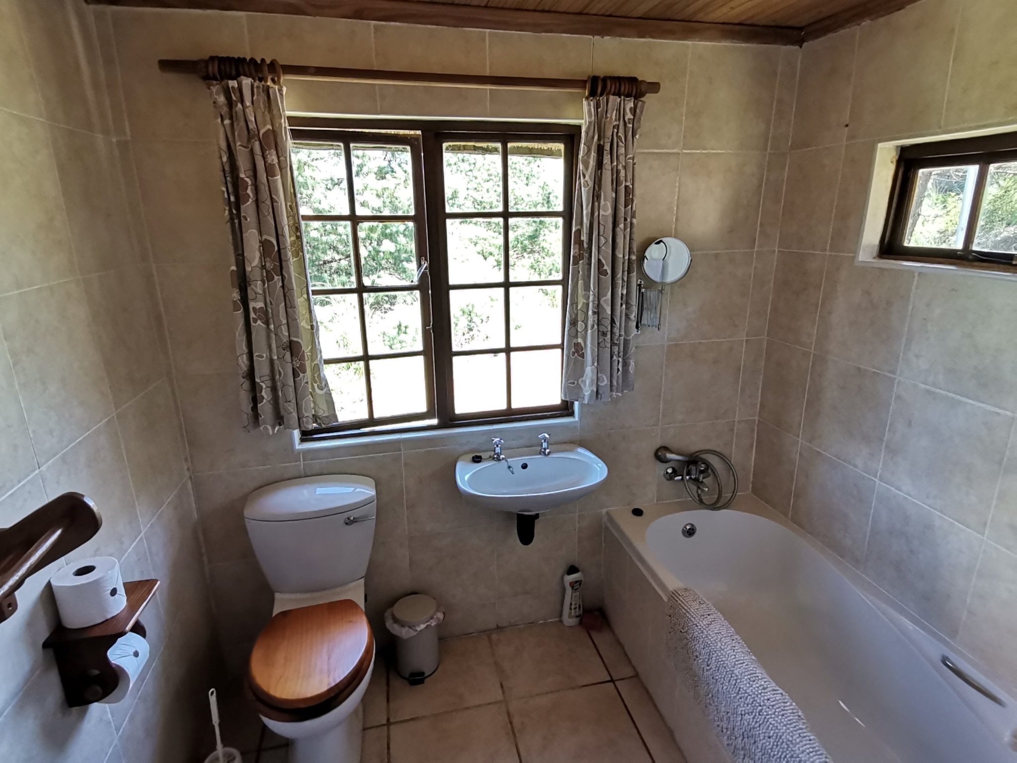 Kestrel bathroom